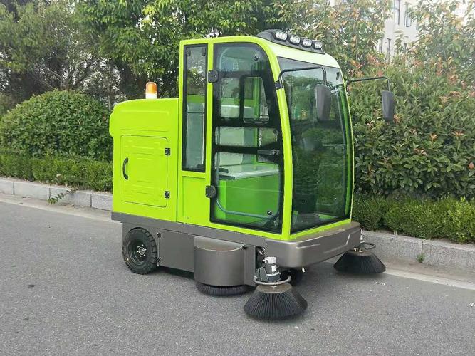 邢臺駕駛式掃地機清掃車廠家 物業小區與工廠物業管理的智能化清潔解決方案